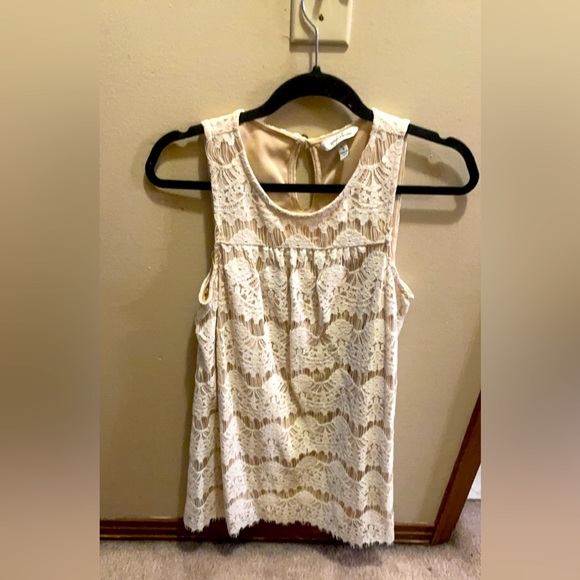 Adorable dress size small. - Picture 2 of 3